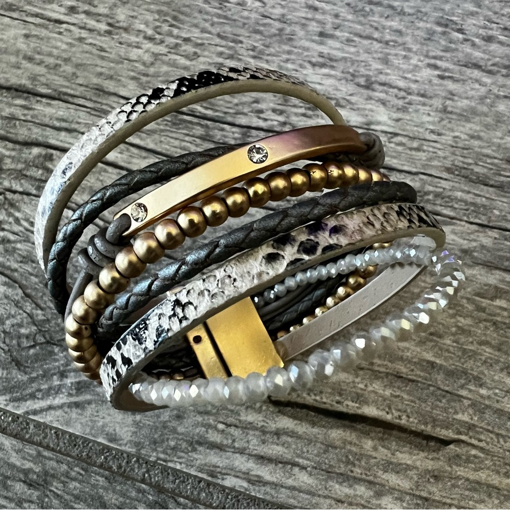 Multi-Layered Magnetic Closure Bracelet